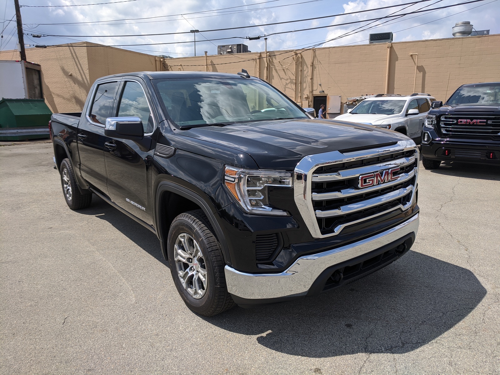 New 2020 GMC Sierra 1500 SLE Crew Cab Pickup in ONYX BLACK | Greensburg ...